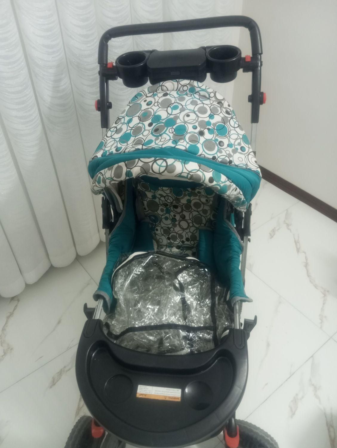 کالسکه به همراه کاور کالسکه سالم وتمیز درحدنو|کالسکه و لوازم جانبی|تهران, شهرک استقلال|دیوار