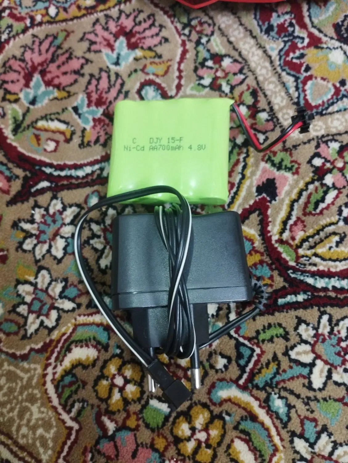 باتری ۴.۸ ولت شارژی و شارژر|اسباب‌‌بازی|مشهد, بهارستان|دیوار