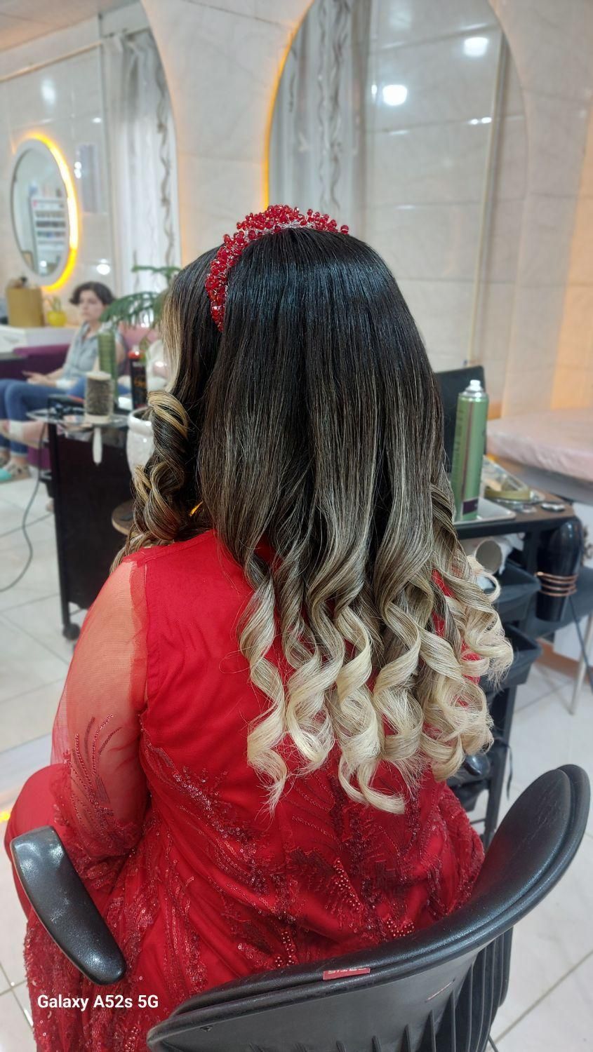 شنیون و میکاپ حرفه ای|خدمات آرایشگری و زیبایی|سنندج, |دیوار