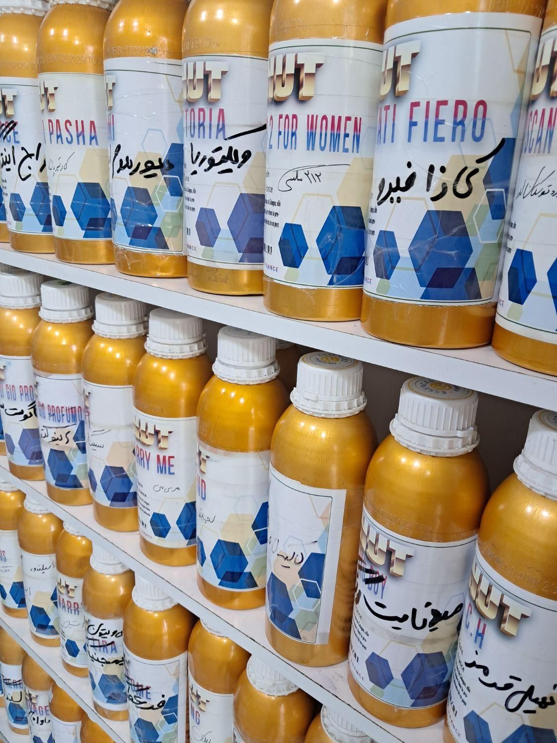 جزی ۲۵۰۰،۶۰۰۰،۱۰۰۰۰ ماندگاری بالا اصلی ۱۷|آرایشی، بهداشتی، درمانی|مشهد, شهید هاشمی نژاد|دیوار
