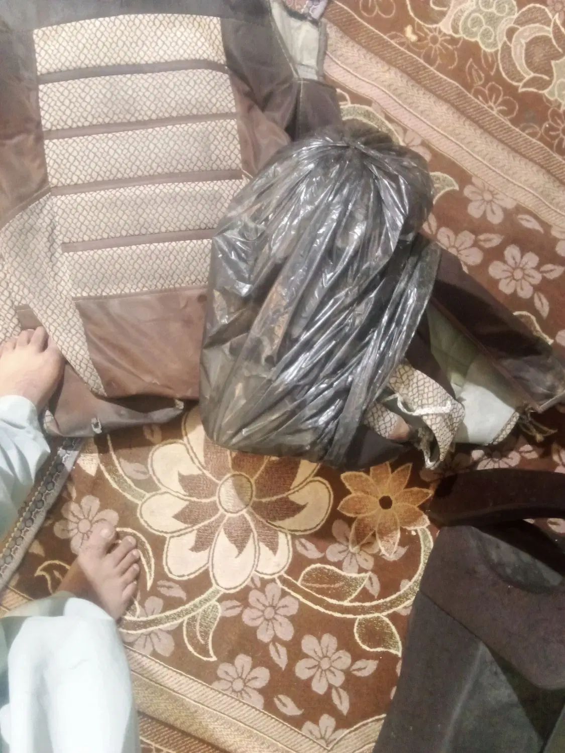 لاستیک پژو دور 15باکس چراغ پراید روکش سمند|قطعات یدکی و لوازم جانبی|زاهدان, |دیوار