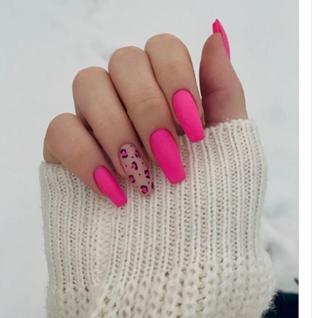 خدمات کاشت ناخن پودنک|خدمات آرایشگری و زیبایی|شیراز, پودنک|دیوار