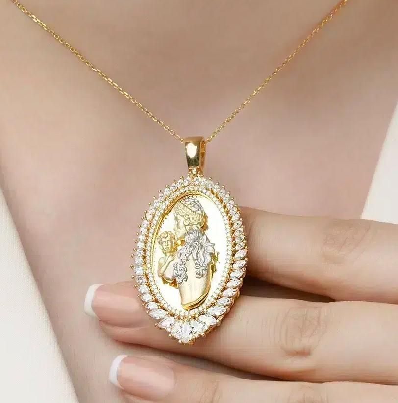 انواع مدال و گوشواره نقره ورساچه الیزابت|بدلیجات|تبریز, |دیوار