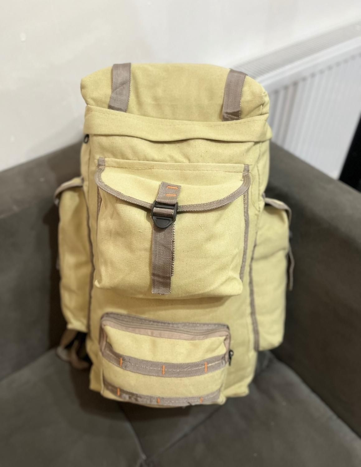 کوله برزنتی|کیف، کفش، کمربند|کرمان, |دیوار