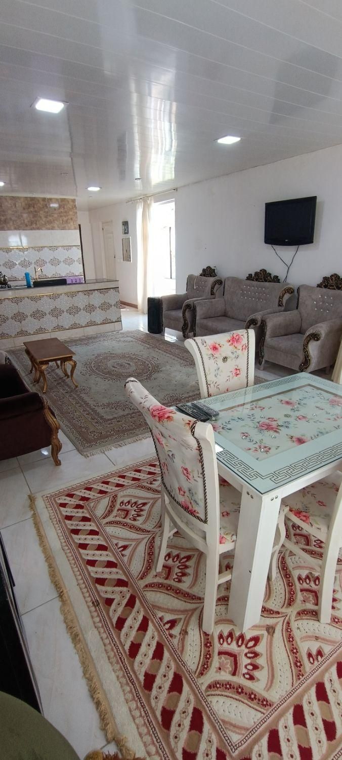 اجاره ویلا استخردار آبگرم|اجارهٔ کوتاه‌مدت ویلا و باغ|تبریز, |دیوار