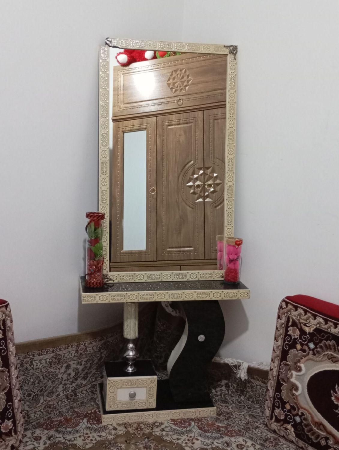 آینه ی قدی|آینه|نظرآباد, نظرآباد|دیوار