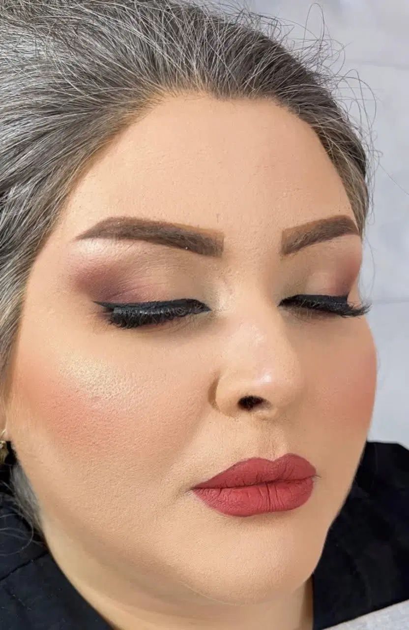 پکیج میکاپ و شینیون و لیفت و لمینت ابرووارایش دائم|خدمات آرایشگری و زیبایی|قم, سالاریه|دیوار