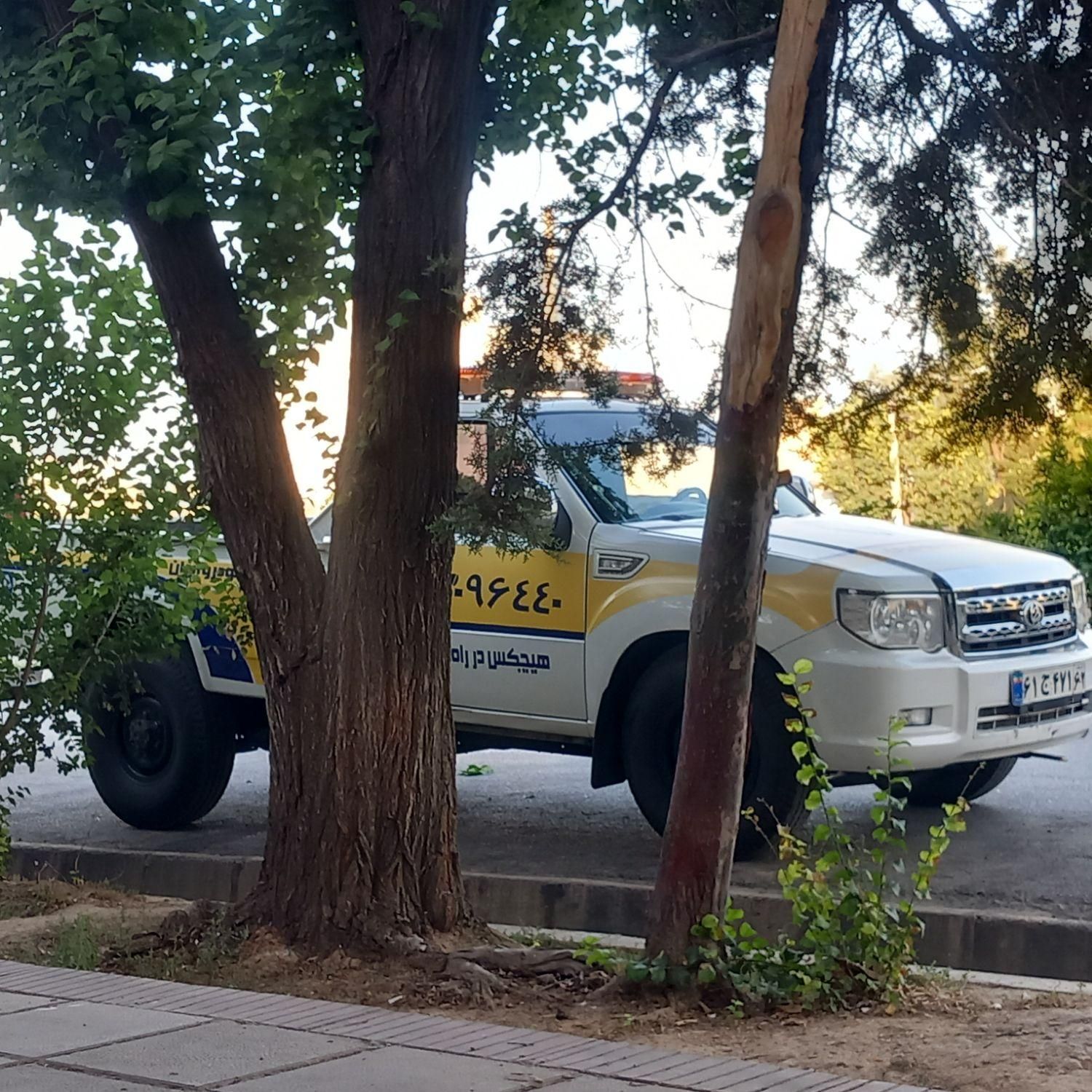 یدکش پادرا پلاس همراه با شغل در امداد خودرو ایران|خودرو سواری و وانت|شیراز, کاراندیش|دیوار