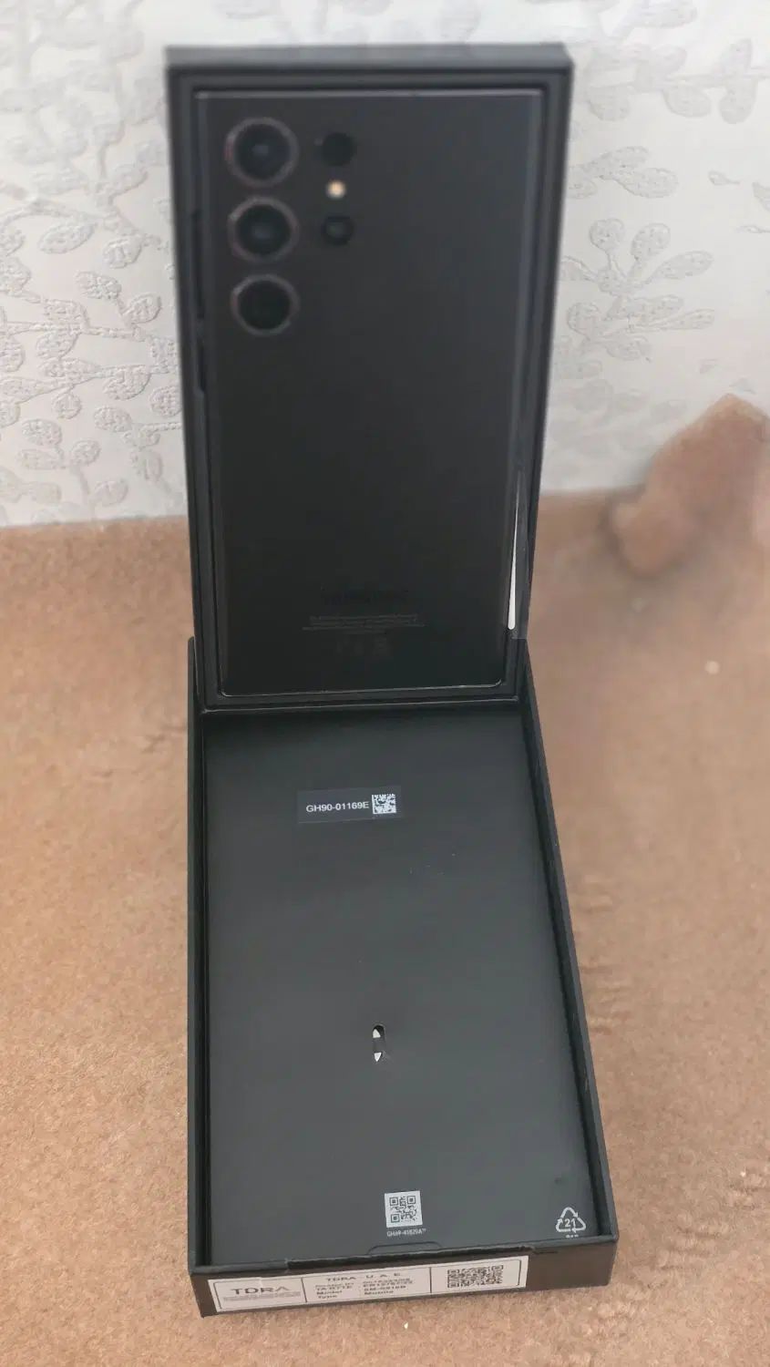 S23 Ultra .قیمت عالی. فقط دوربین نیاز به تعمیر|موبایل|مشهد, آبادگران|دیوار