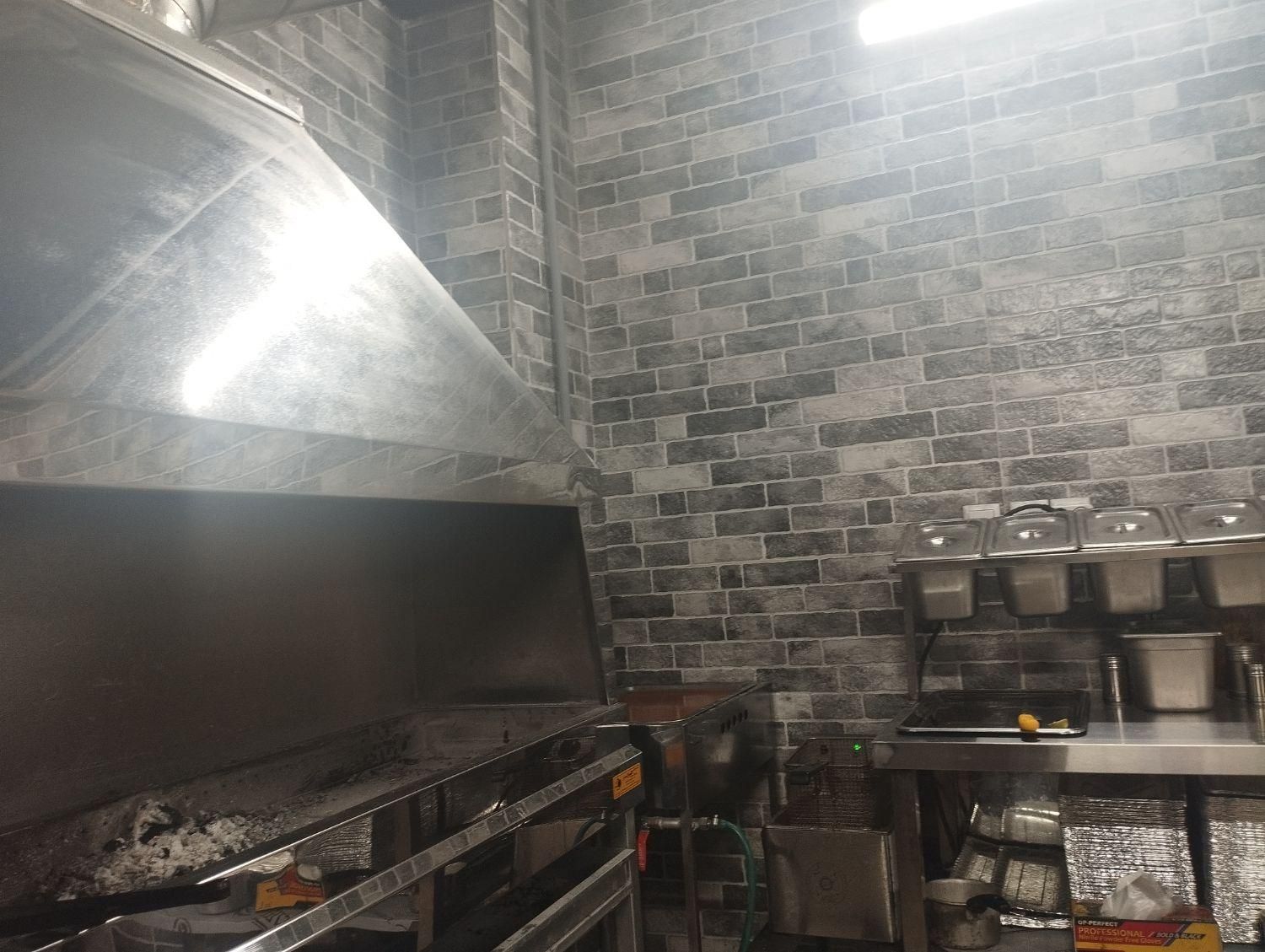 منقل ذغالی با هود و دمنده .تخته کار|اجاق گاز و لوازم برقی پخت‌وپز|اصفهان, مولوی|دیوار