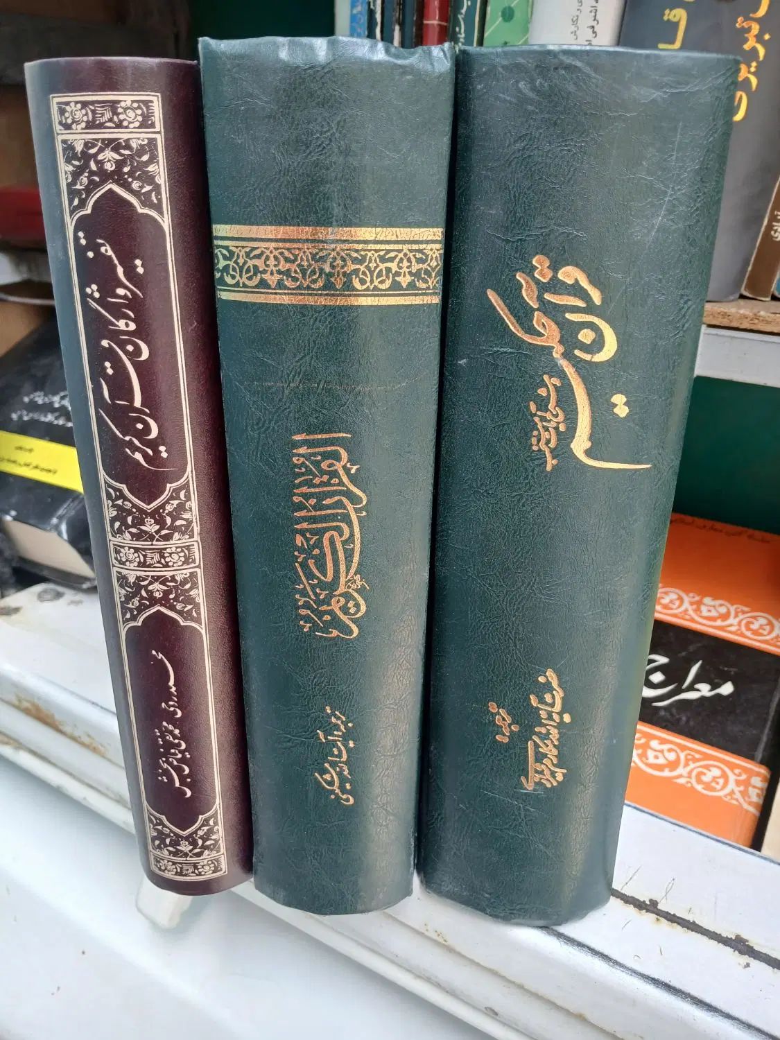 سه جلد قرآن تفسیری کاملا نو آیت الله مکارم شیرازی|کتاب و مجله مذهبی|تهران, اسکندری|دیوار