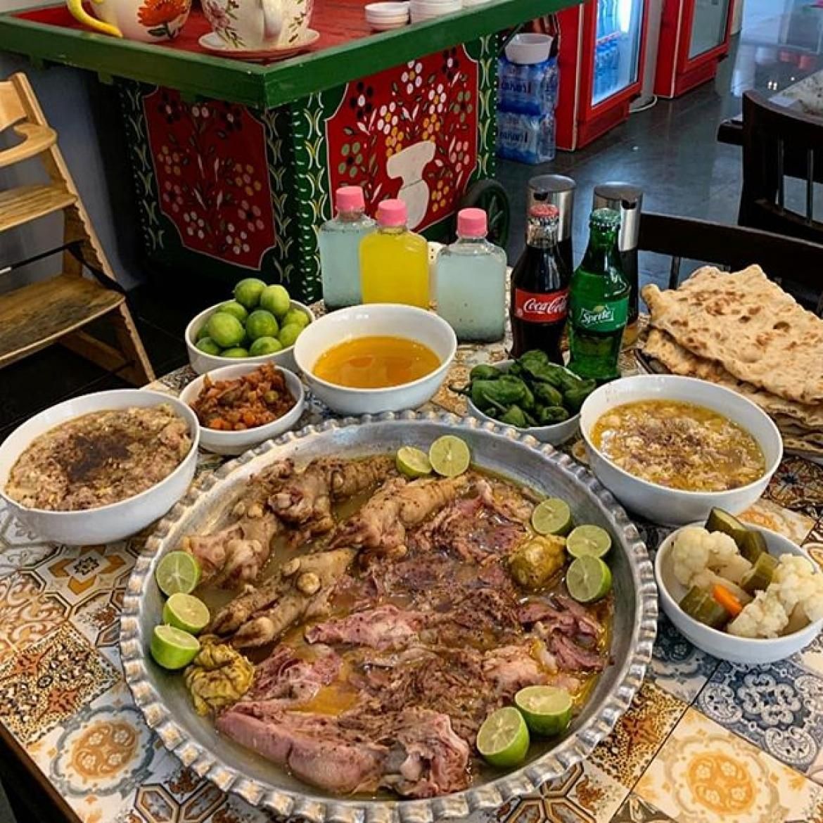 نیروی ساده جهت کار در طباخی|استخدام خدمات فروشگاه و رستوران|تهران, گیشا|دیوار