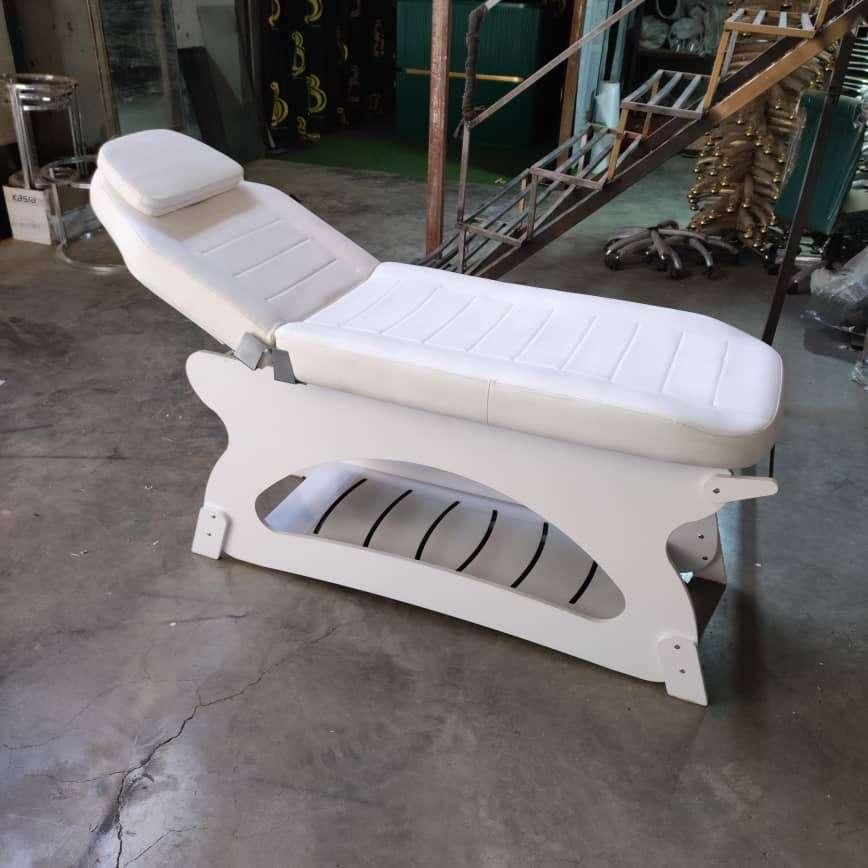 تخت مخصوص مژه حرفه ای|آرایشگاه و سالنهای زیبایی|اصفهان, ارغوانیه|دیوار