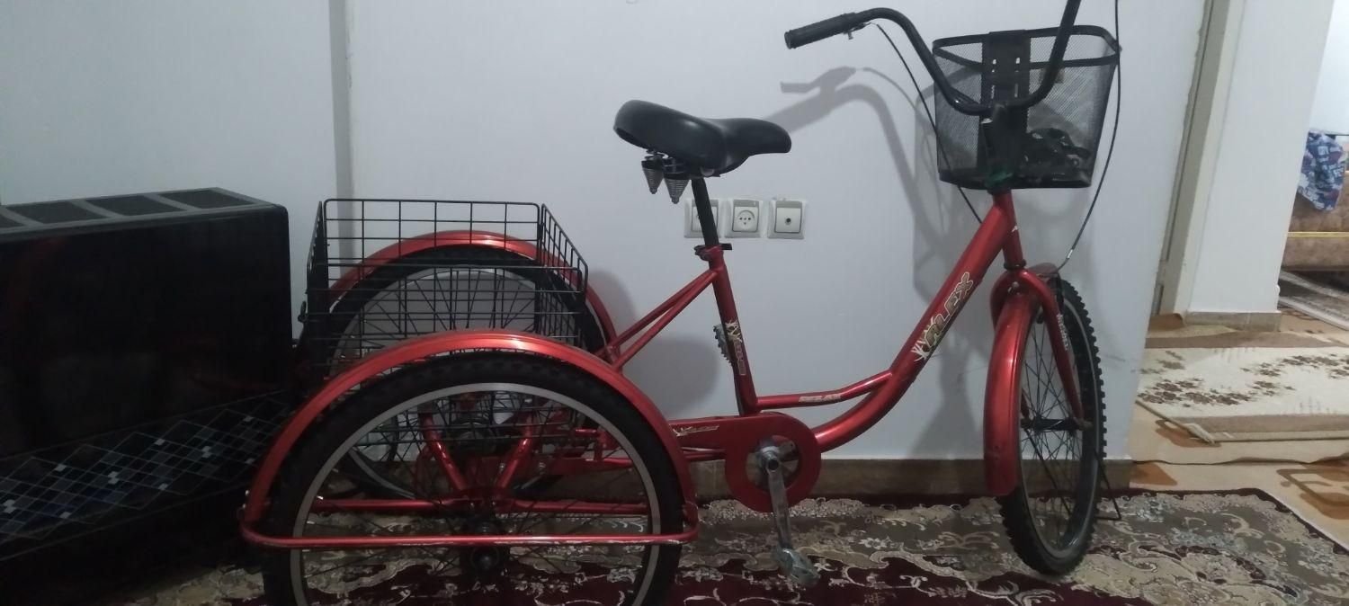 سه چرخه|دوچرخه، اسکیت، اسکوتر|صومعه‌سرا, |دیوار