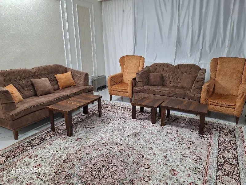 مبلمان راحتی ۷نفره همراه میز پامبلی mdf ترک|مبلمان خانگی و میز عسلی|مشهد, فرهنگیان (شهرک غرب)|دیوار