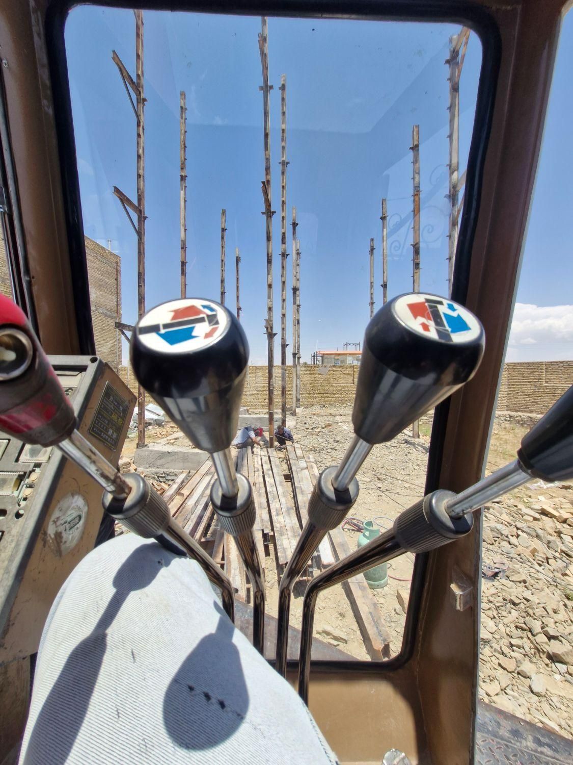 خدمات جرثقیل7تن و 25تن|خدمات حمل و نقل|همدان, |دیوار