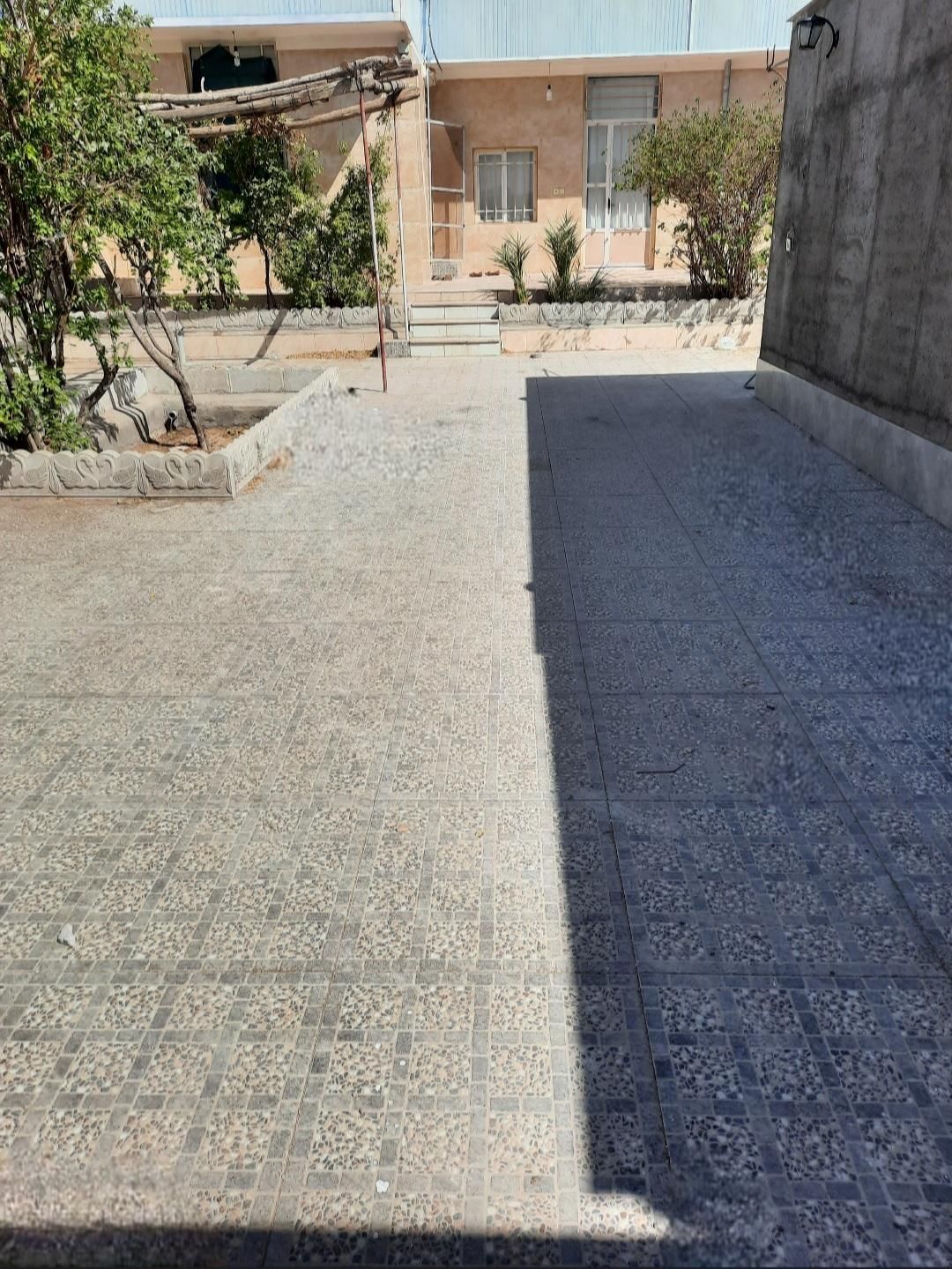 فروش خانه ویلایی۳۰۰ متری فول امکانات زیر بنا۱۵۰متر|فروش خانه و ویلا|زرند, |دیوار