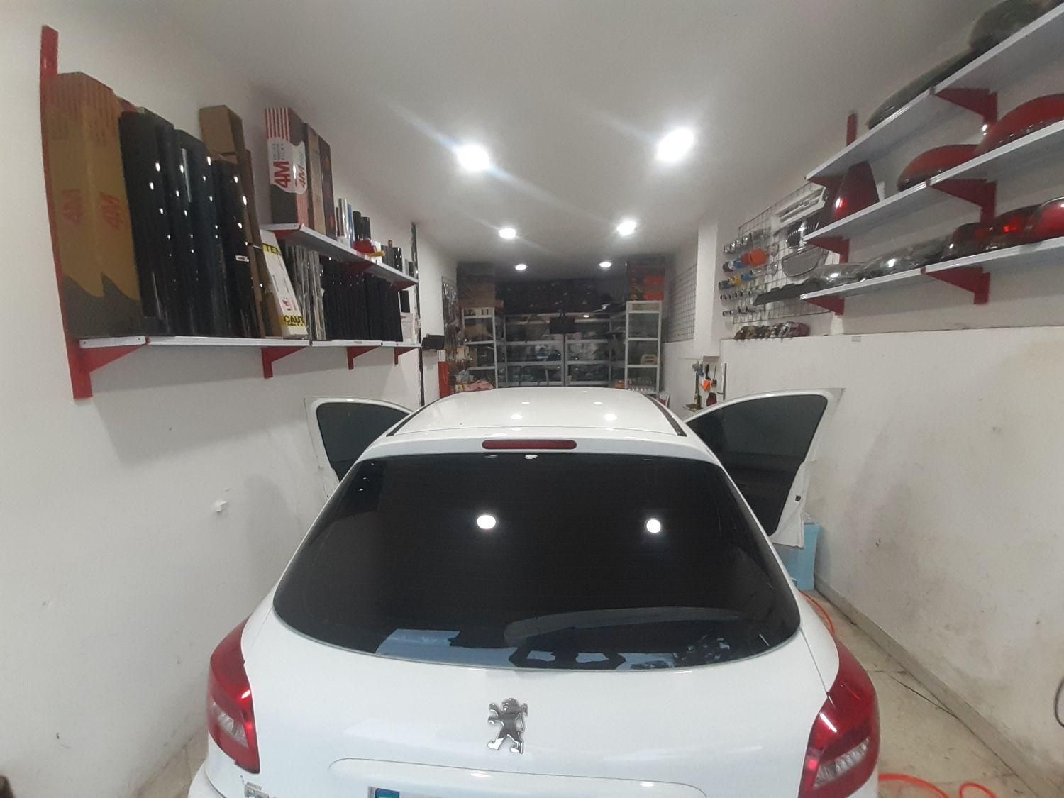 مرکز تخصصی نصب شیشه دودی|خدمات موتور و ماشین|ایلام, |دیوار