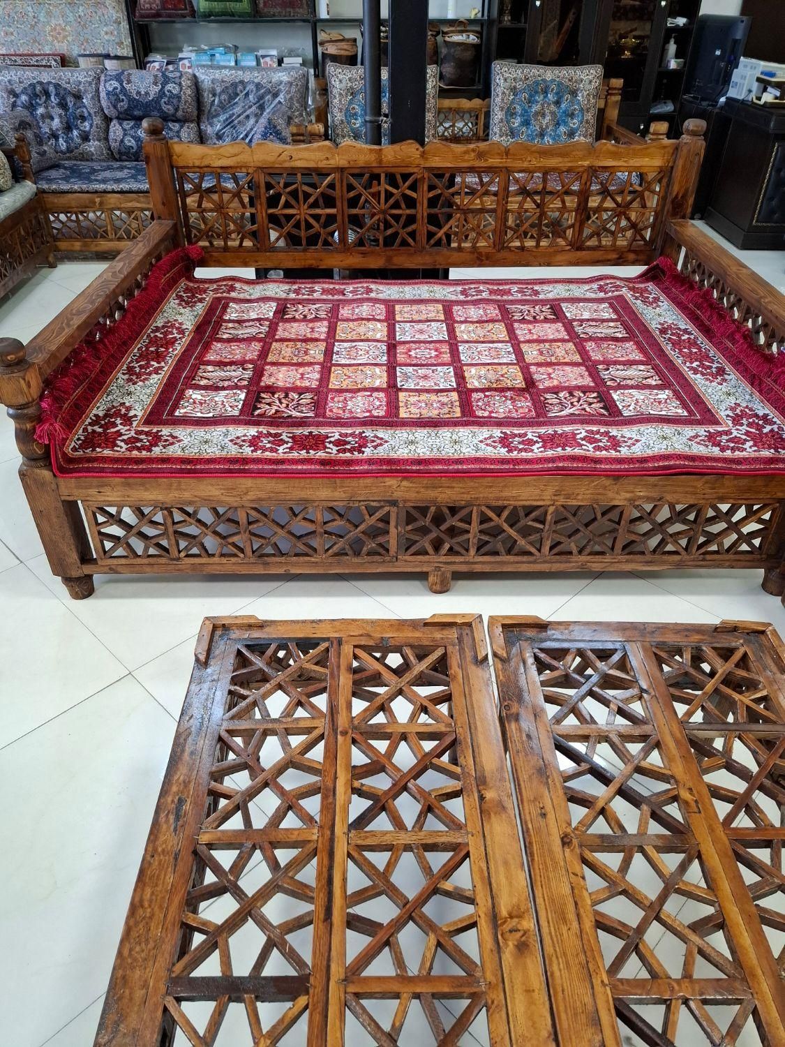 تخت سنتی /تمام روس/صندلی راک/میزناهارخوری کم جا|مبلمان خانگی و میز عسلی|زنجان, |دیوار