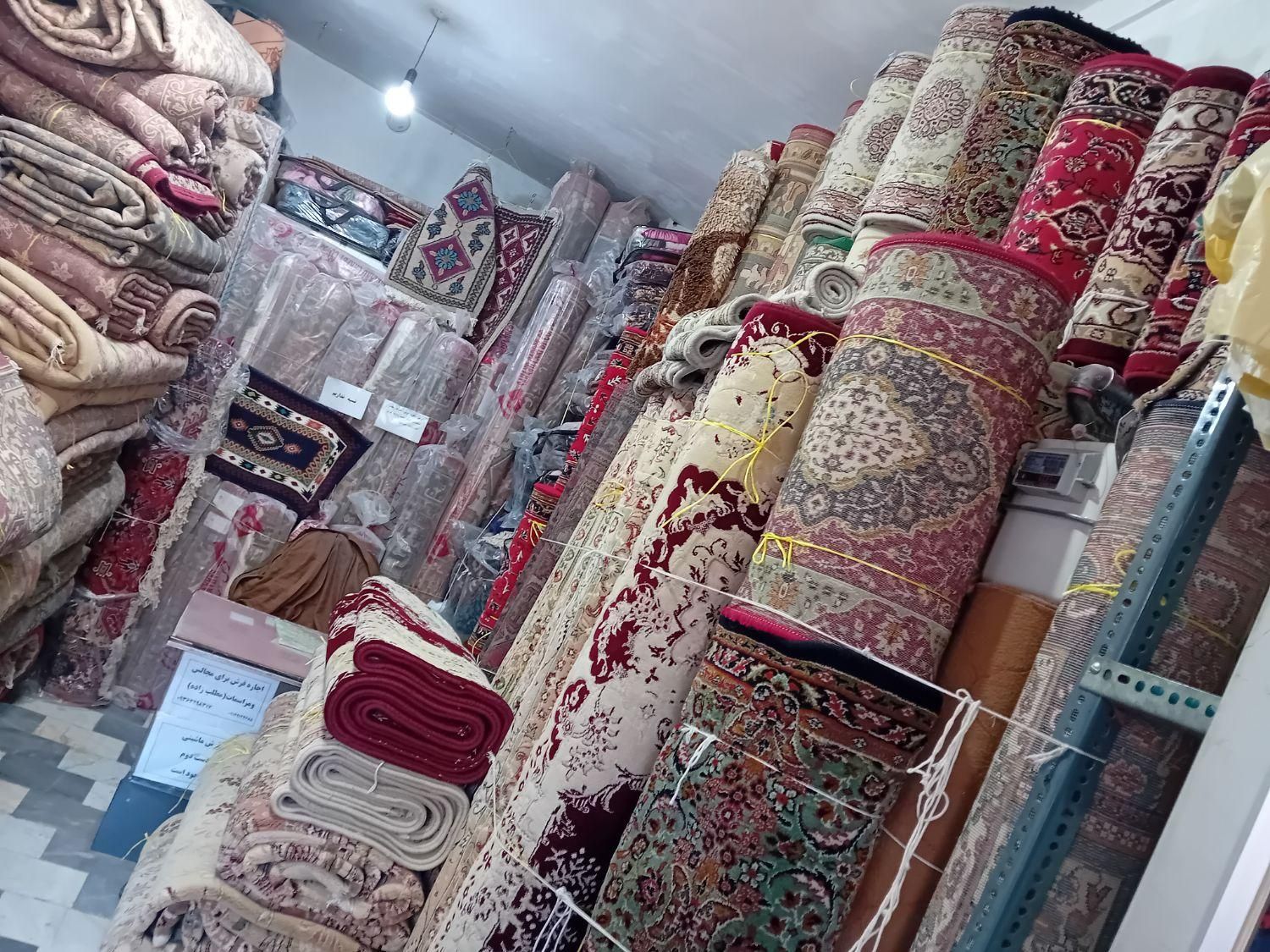 فرش ماشینی(دست دوم)موجوداست|فرش|آذرشهر, |دیوار