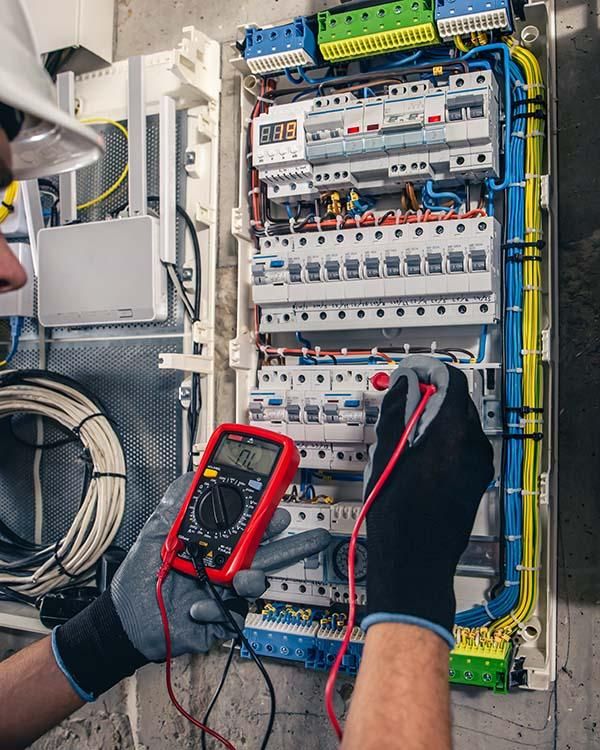 خدمات برق احسانی ، مونتاژ تابلو ، سه فاز صنعتی|خدمات پیشه و مهارت|باقرشهر, |دیوار