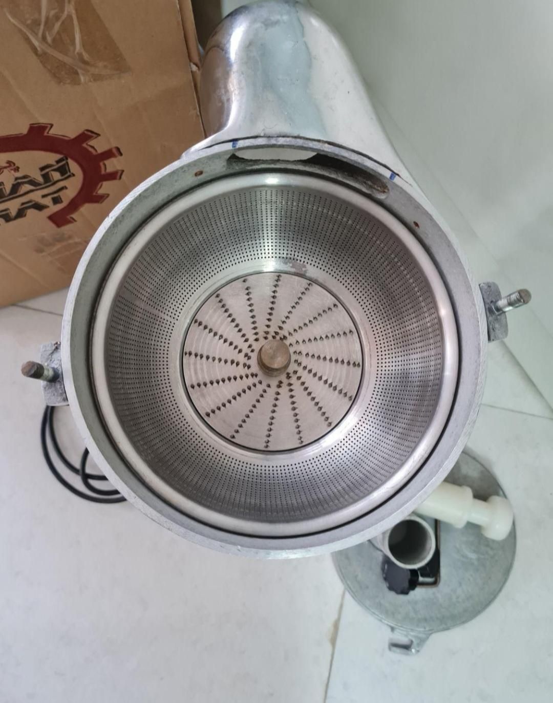 آبمیوه گیری صنعتی حرفه ای آب میوه گیری آکبند شرکتی|آبمیوه‌گیر و آب‌مرکبات‌گیر|کرمانشاه, |دیوار