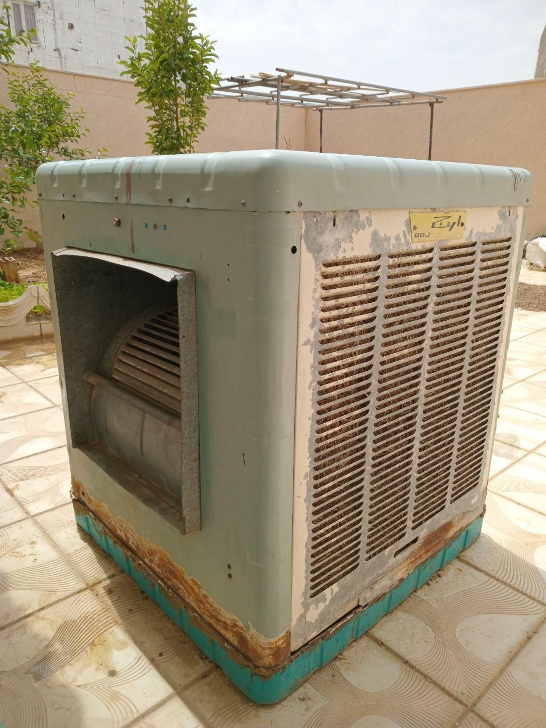 کولر آبی|کولر آبی|شیروان (خراسان), |دیوار