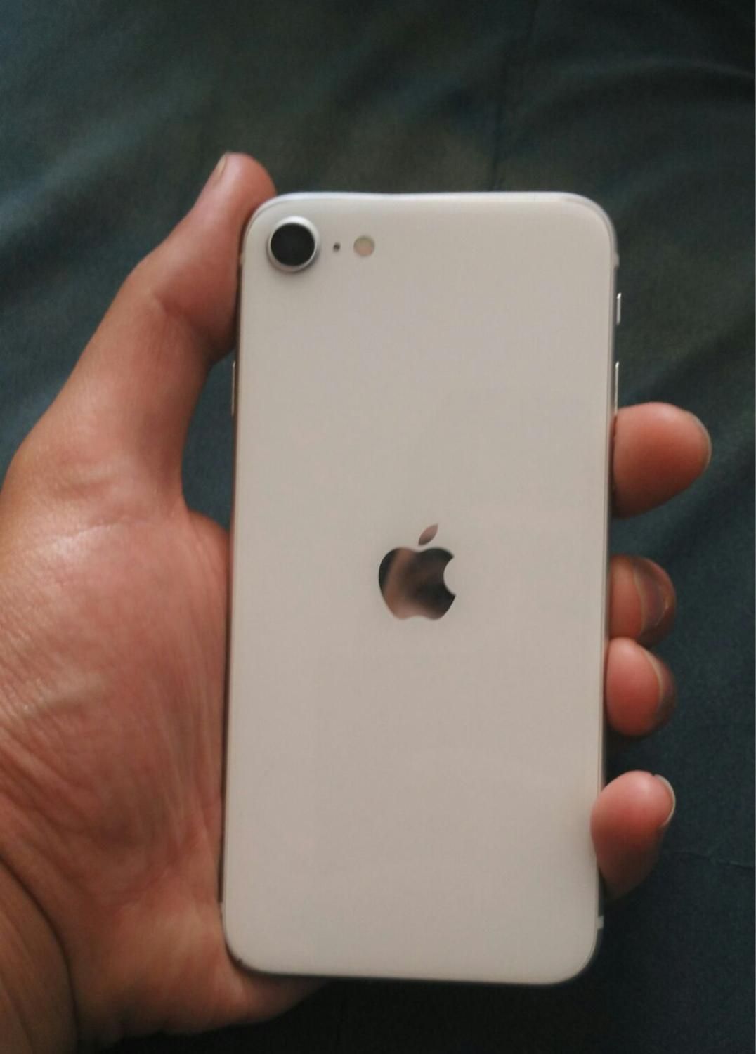 اپل iPhone SE (2020) با حافظهٔ ۶۴ گیگابایت|موبایل|کرج, مهرشهر - فاز ۱|دیوار