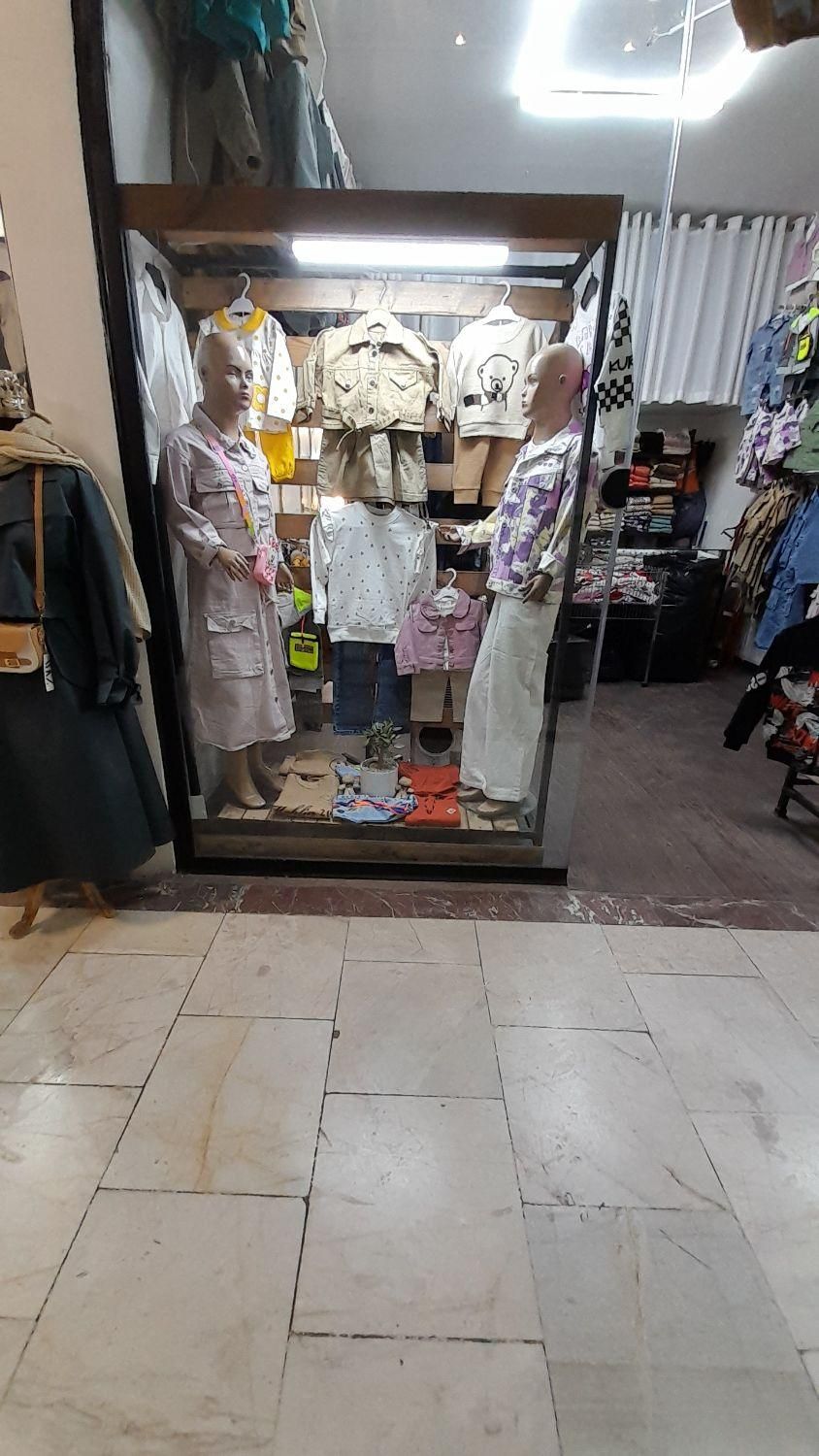 به یک فروشنده خانم جهت ‌کار در مغازه پوشاک بچگانه|استخدام بازاریابی و فروش|تهران, مسعودیه|دیوار