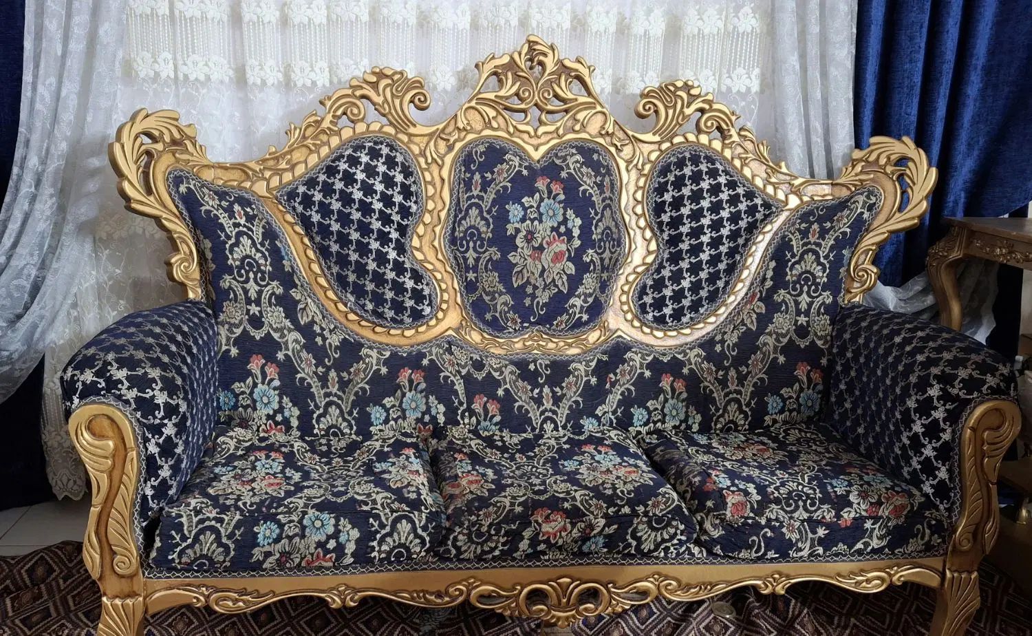 مبل سلطنتی ۹نفره|مبلمان خانگی و میز عسلی|کرج, کلاک بالا|دیوار