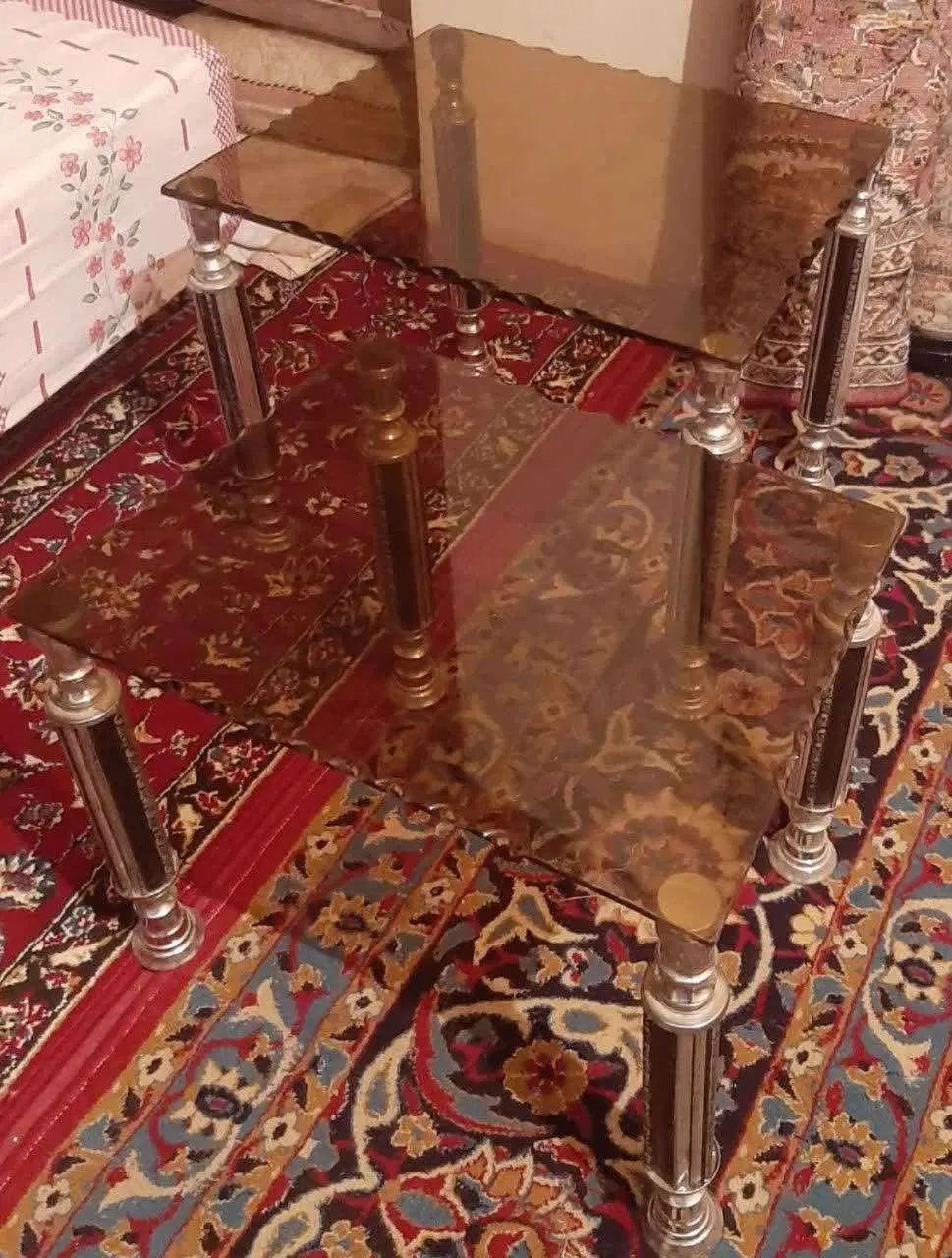 ۳ تا میز شیشه ای جلو مبلی خیلی بزرگ و متوسط وکوچک|مبلمان خانگی و میز عسلی|شهرضا, |دیوار