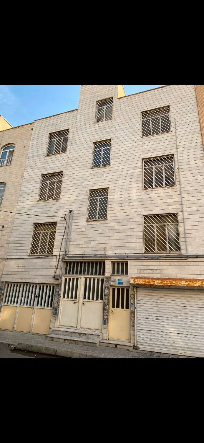 ویلایی ۲۴۰ متری|فروش خانه و ویلا|کرج, کرج نو|دیوار