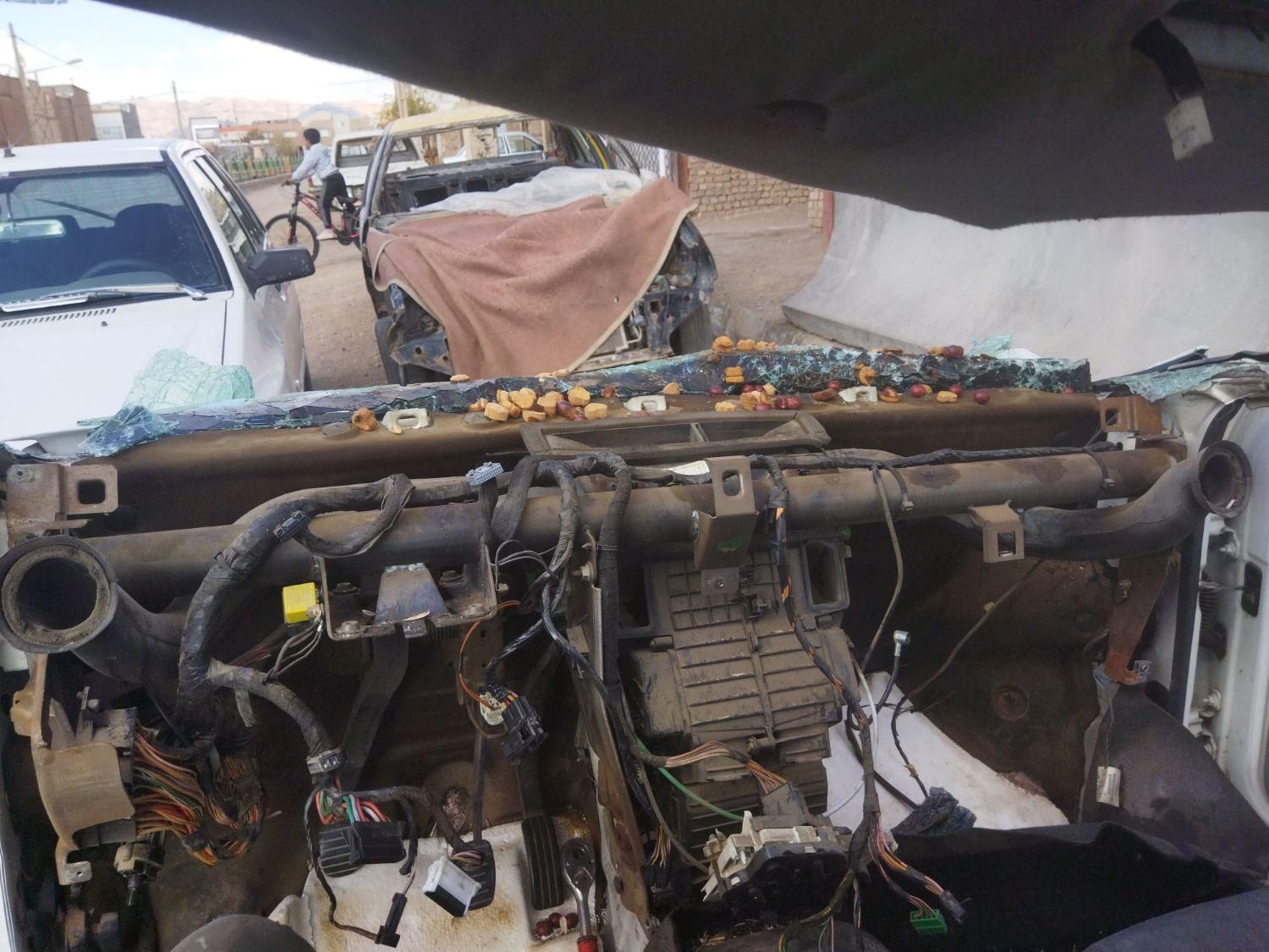 سیم کشی اتومبیل محمد سیارودرب مغازه|خدمات موتور و ماشین|بیرجند, |دیوار