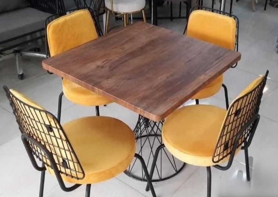 میزوصندلی غذاخوری فلزی۴نفرهmatilda5/4|میز و صندلی غذاخوری|رشت, آزادگان|دیوار