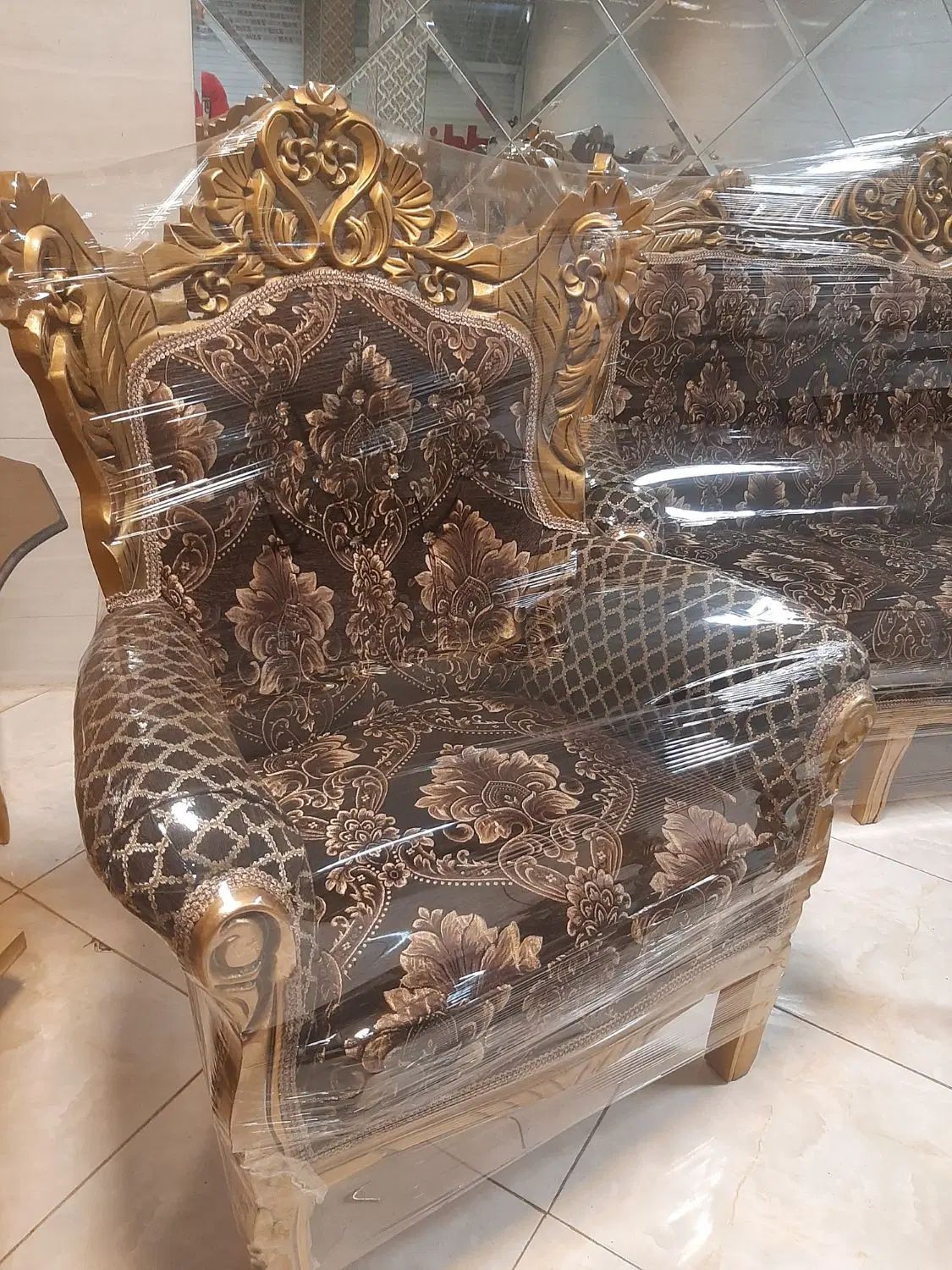 مبل فرانسوی ۹نفره تمام منبت شده کار ملایری|مبلمان خانگی و میز عسلی|قزوین, |دیوار