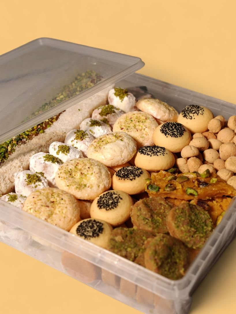 نیاز به خلیفه شیرینی سنتی یزدی(استاد کار قناد)|استخدام خدمات فروشگاه و رستوران|یزد, |دیوار