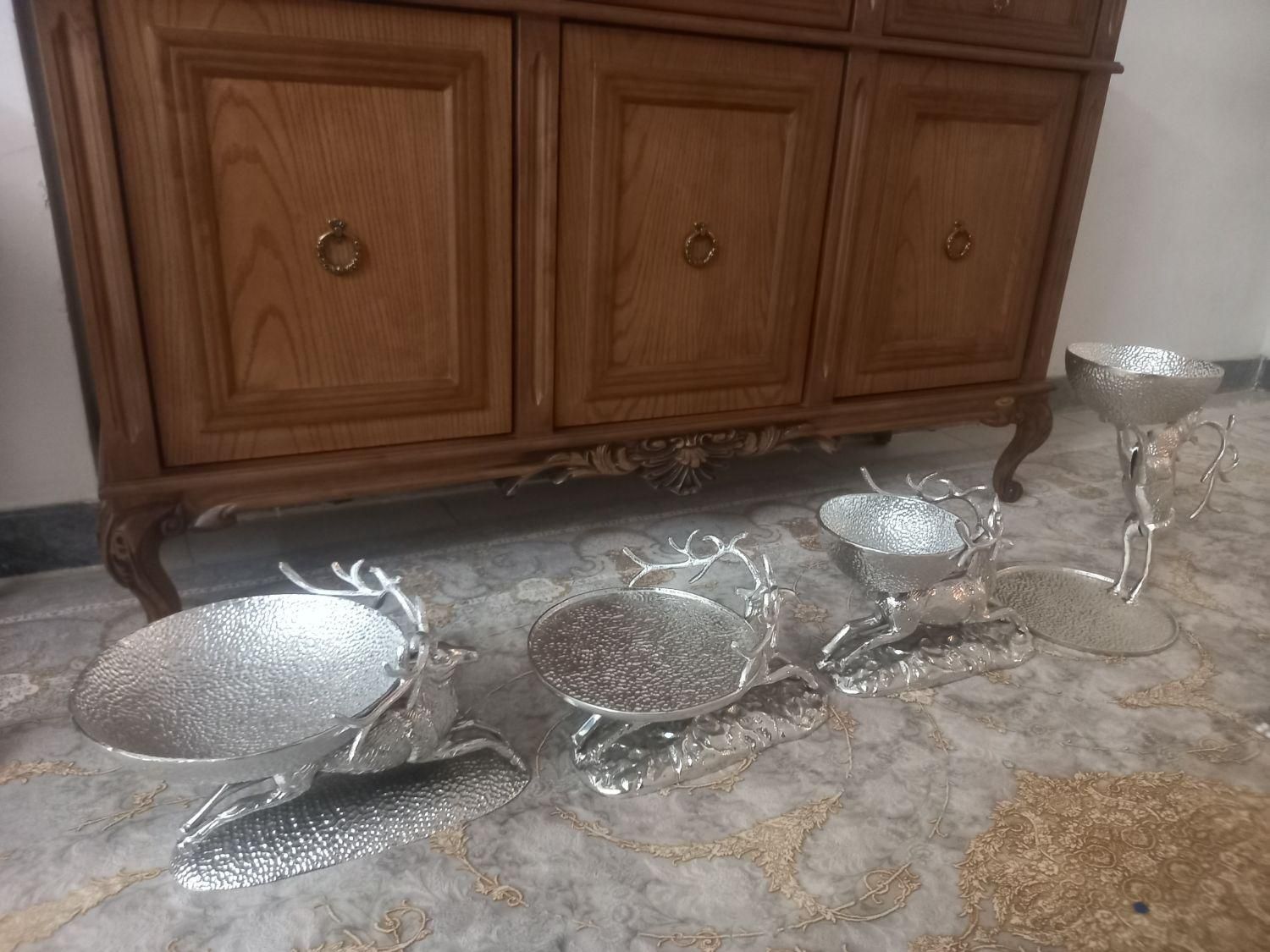 سرویس پذیرایی طرح گوزن 4 تیکه|ظروف سرو و پذیرایی|گلستان (تهران), |دیوار