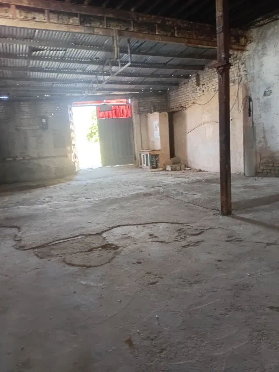 اجاره کارگاه یا انبار /110متری/رباط اول/خ ساحل|اجارهٔ مغازه و غرفه|اصفهان, رزمندگان|دیوار