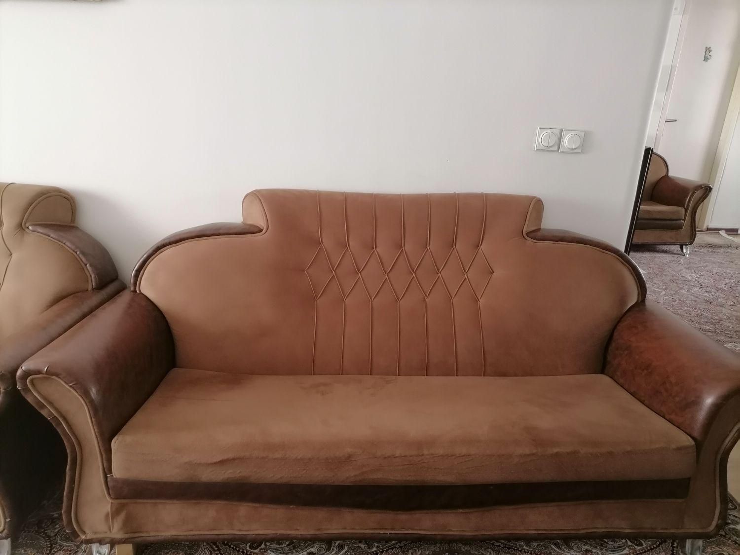 مبل چرم راحتی|مبلمان خانگی و میز عسلی|اندیشه, اندیشه فاز ۳|دیوار