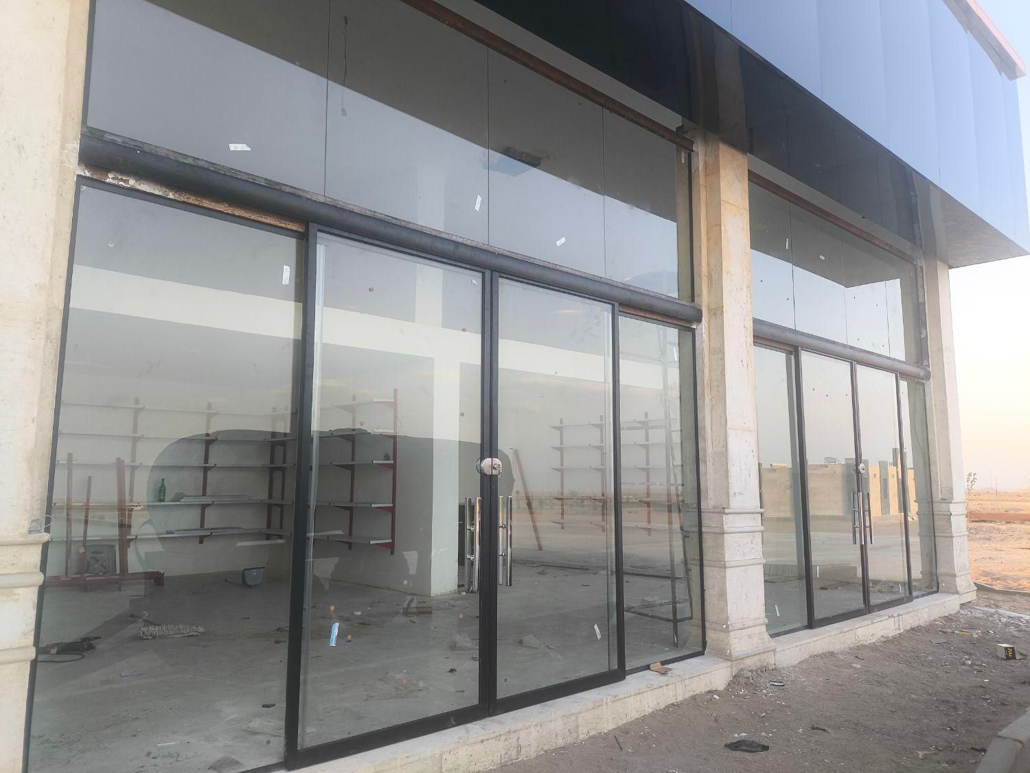 نصب شیشه سکوریت. لمینت.کرکره برقی پنجره upvc|خدمات پیشه و مهارت|چهاردانگه (تهران), |دیوار