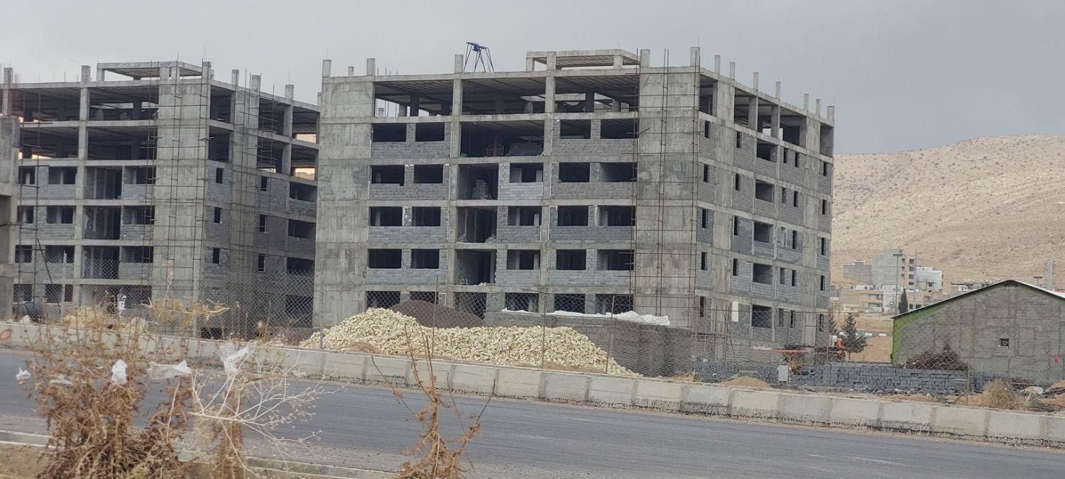 امتیاز آپارتمان صدرا ملکی/ فروش|پیش‌فروش املاک|صدرا-فارس, فاز ۲|دیوار