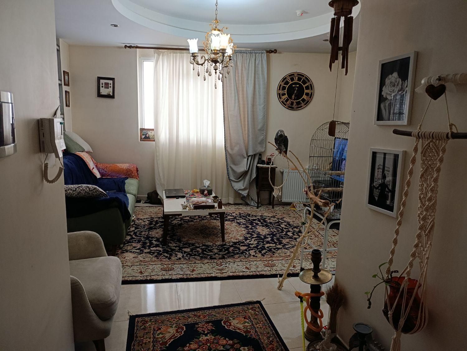 فروش آپارتمان ۵۳ متری ۱ خوابه در شهرک بهارستان|فروش آپارتمان|کرج, شهرک بهارستان|دیوار