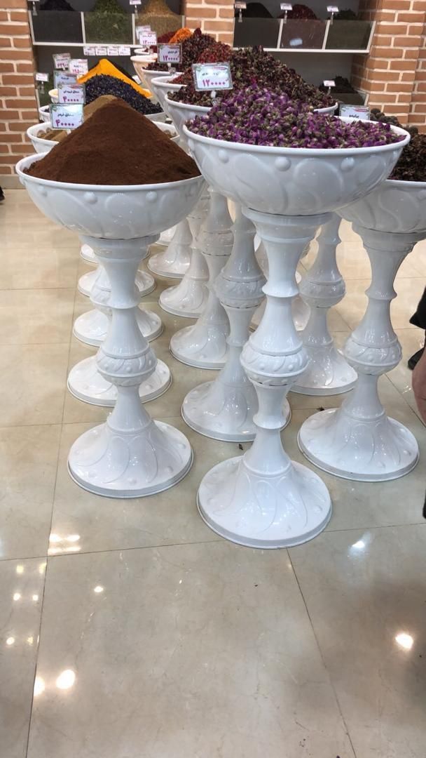 جام و ظرف آجیل و خشکبار و قفسه حبوبات ایستاده|فروشگاه و مغازه|رشت, چله خانه|دیوار