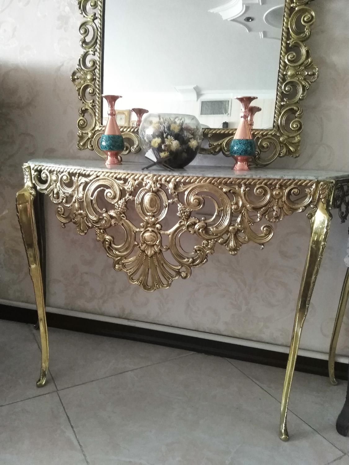 آیینه کنسول برنجی قدیمی و عتیقه|صنایع دستی و سایر لوازم تزئینی|پردیس, فاز ۴|دیوار