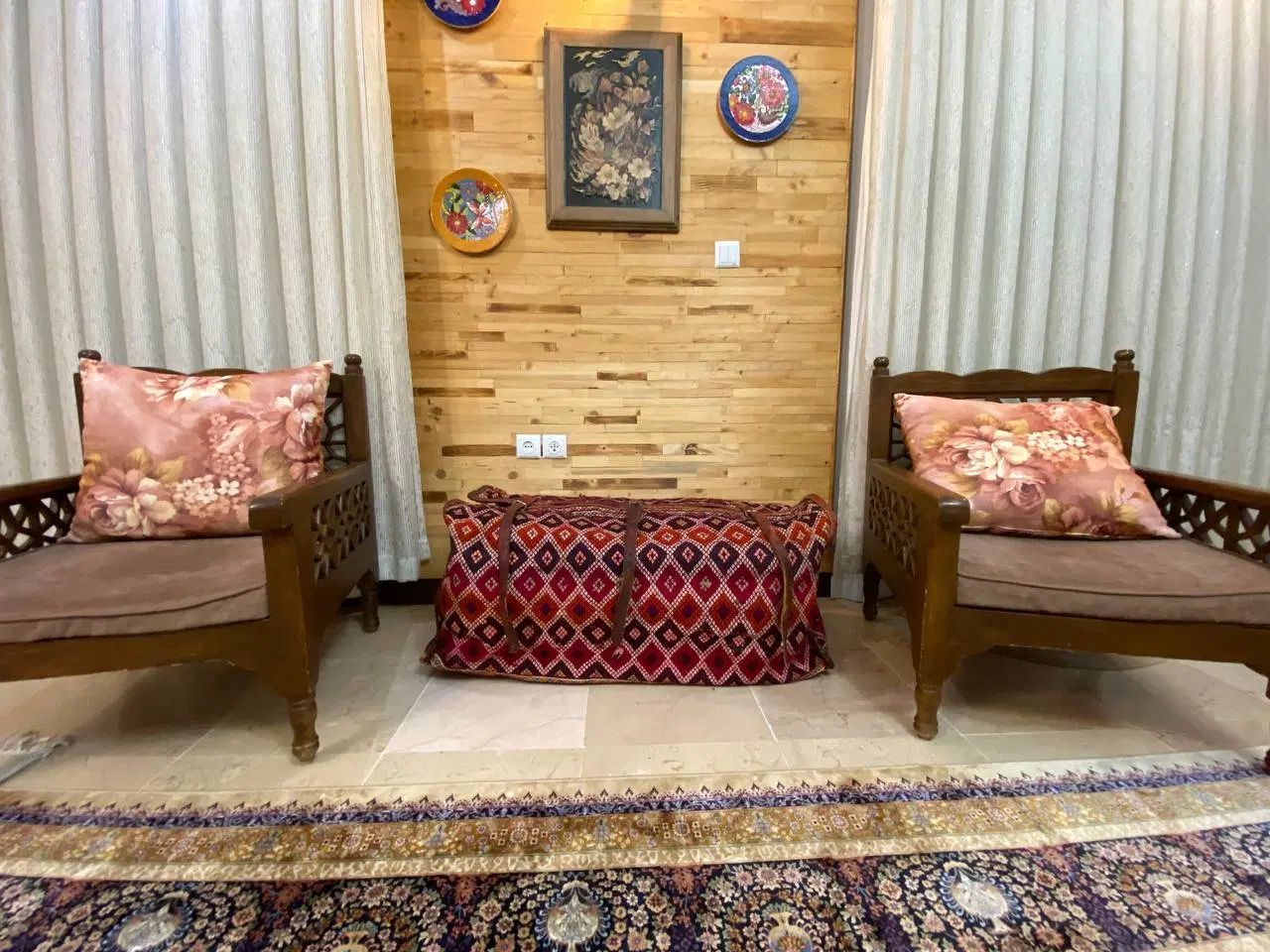 مفرش یا جا رخت خوابی عشایری آنتیک|گلیم، جاجیم، گبه|تهران, صفا|دیوار
