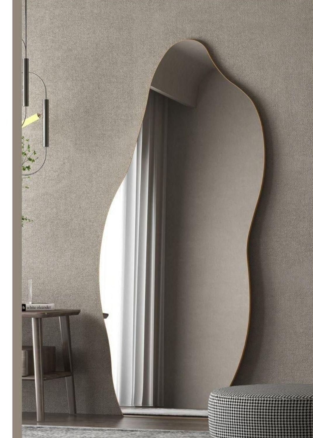 آینه قدی دفرمه شکل دار چراغدارطرح نیم رخ وبرجسته|آینه|رشت, بیجارپس|دیوار