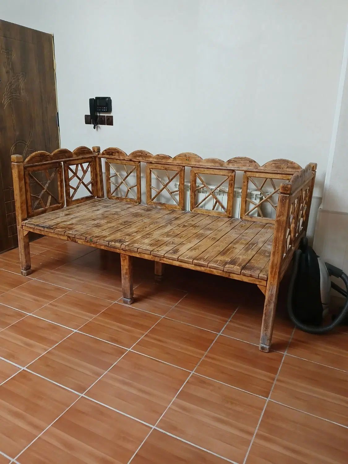 تخت سنتی تمام نراد|مبلمان خانگی و میز عسلی|رشت, حافظ آباد|دیوار