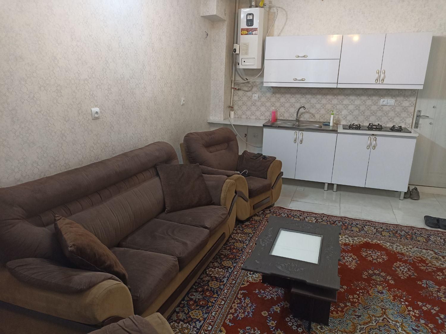 اجاره سوییت مبله کوتاه مدت|اجارهٔ کوتاه‌مدت آپارتمان و سوئیت|مشهد, شهرک رازی|دیوار