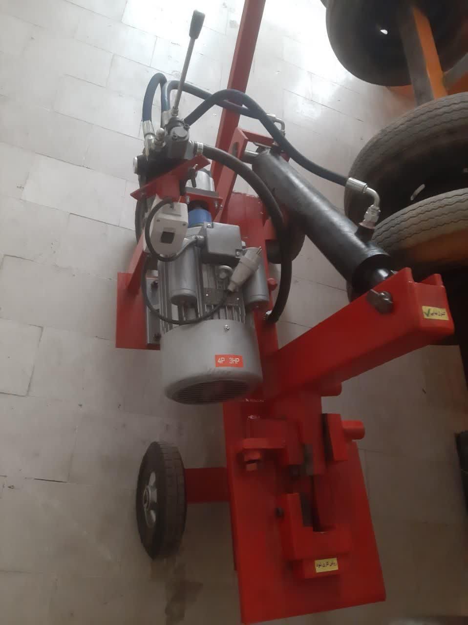 انواع بالابر ساختمانی انواع قیچی برقی فرغون|ماشین‌آلات صنعتی|قم, سراجه (۱۵ خرداد)|دیوار