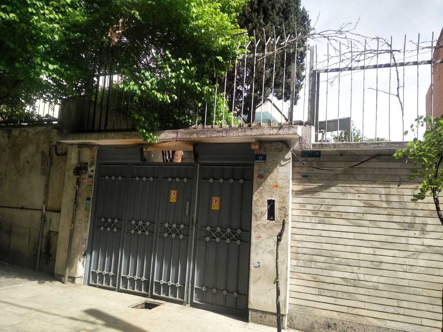580 متر / ۲ کله جنوبی / ساخت ۶ طبقه/تاپ لوکیشن ظفر|فروش زمین و ملک کلنگی|تهران, ظفر|دیوار
